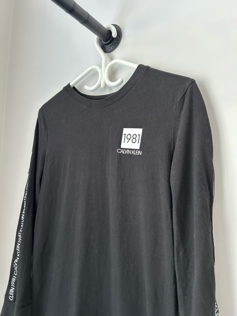 Calvin Klein Longsleeve Nighdress - Picture 3 of 6